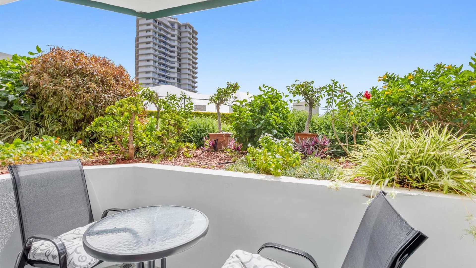 Beachfront 2-Bed With Pool, Bbq & Tennis Court Gold Coast Australia
