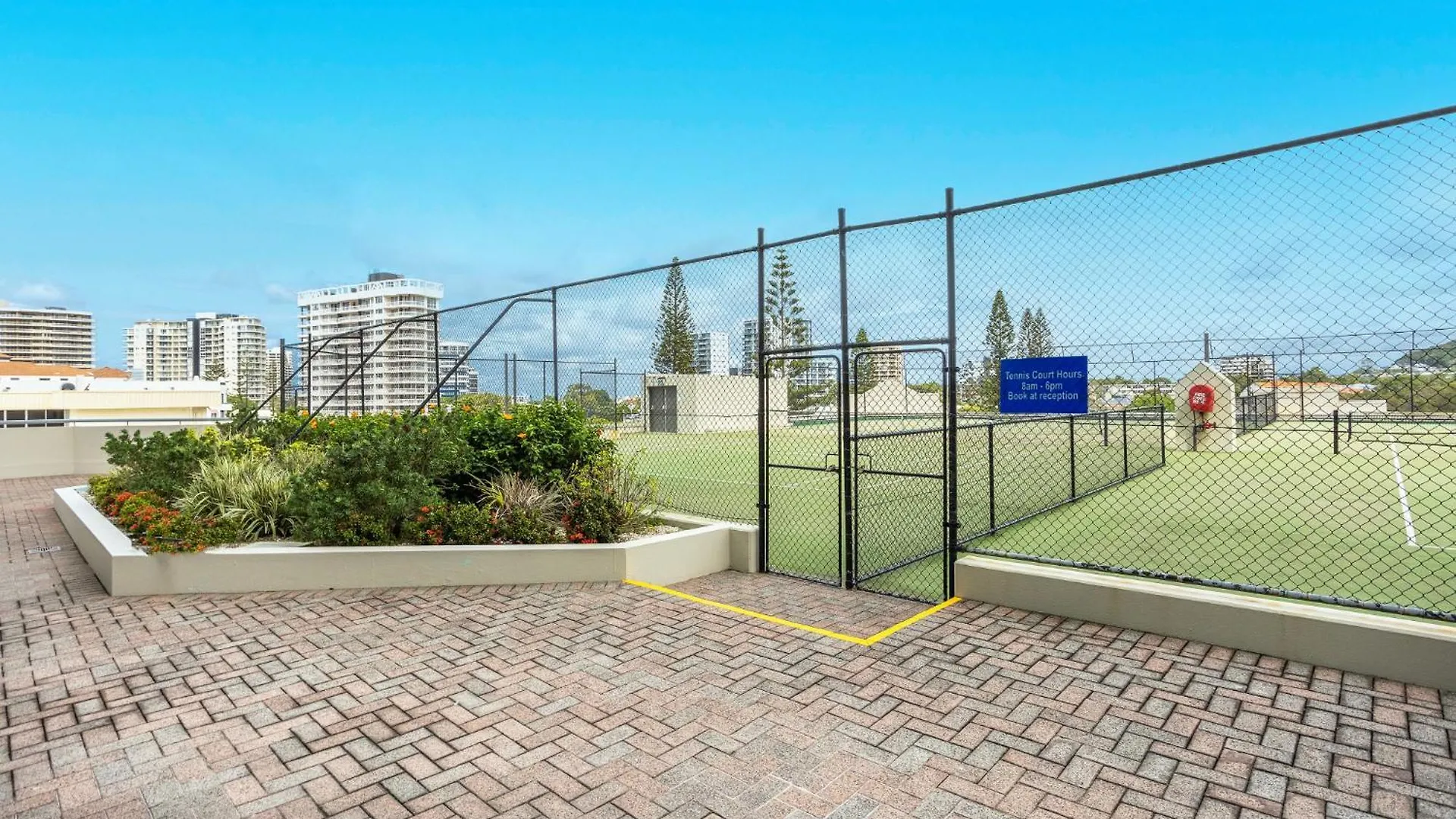 Beachfront 2-Bed With Pool, Bbq & Tennis Court Gold Coast 0*,  Australia