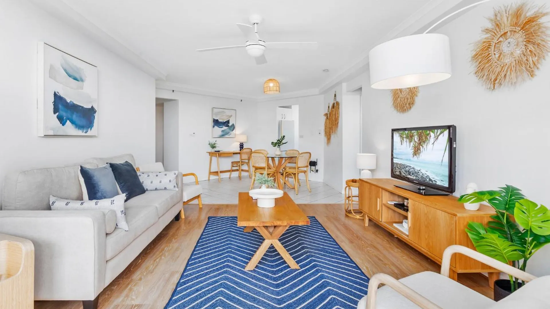Beachfront 2-Bed With Pool, Bbq & Tennis Court Gold Coast 0*,