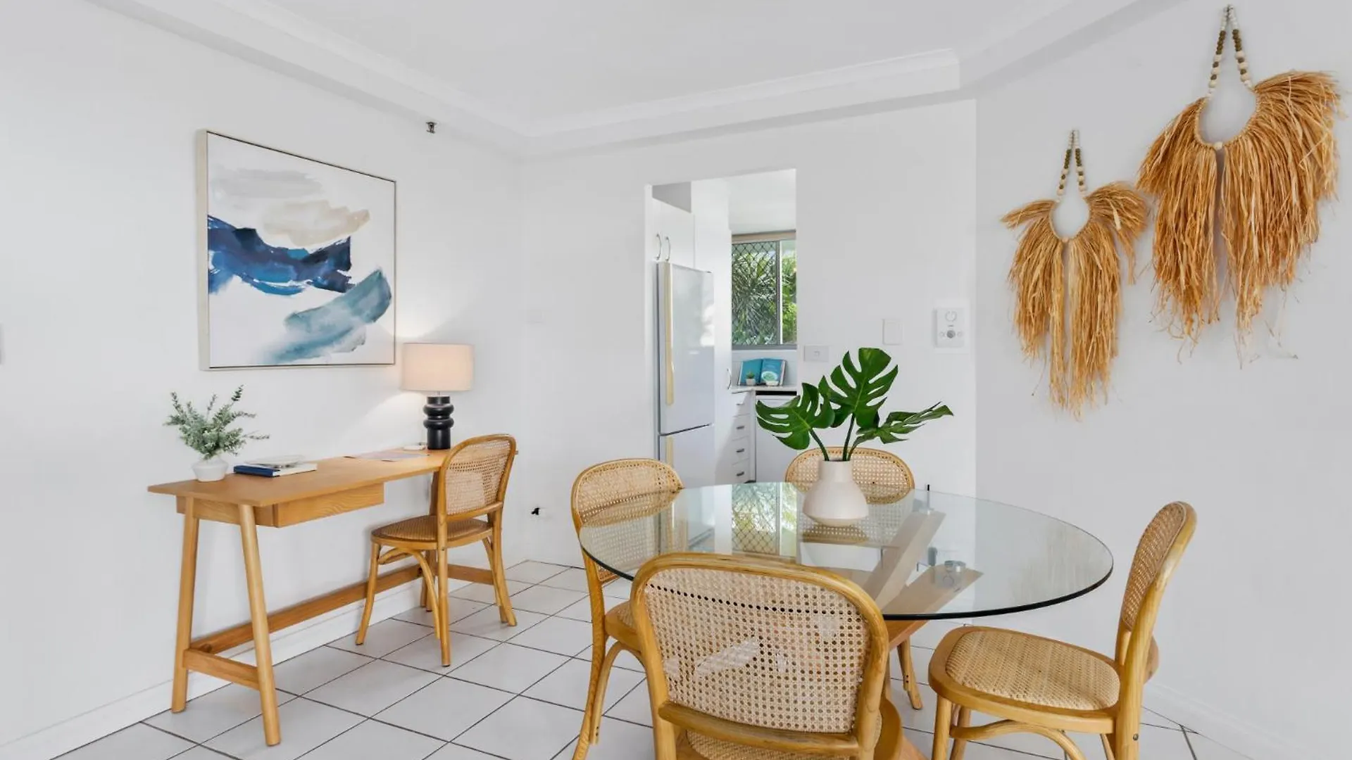 Beachfront 2-Bed With Pool, Bbq & Tennis Court Gold Coast Australia